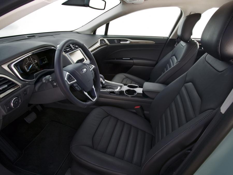  Ford Fusion Hybrid 2012 года  (фото 26 из 29)